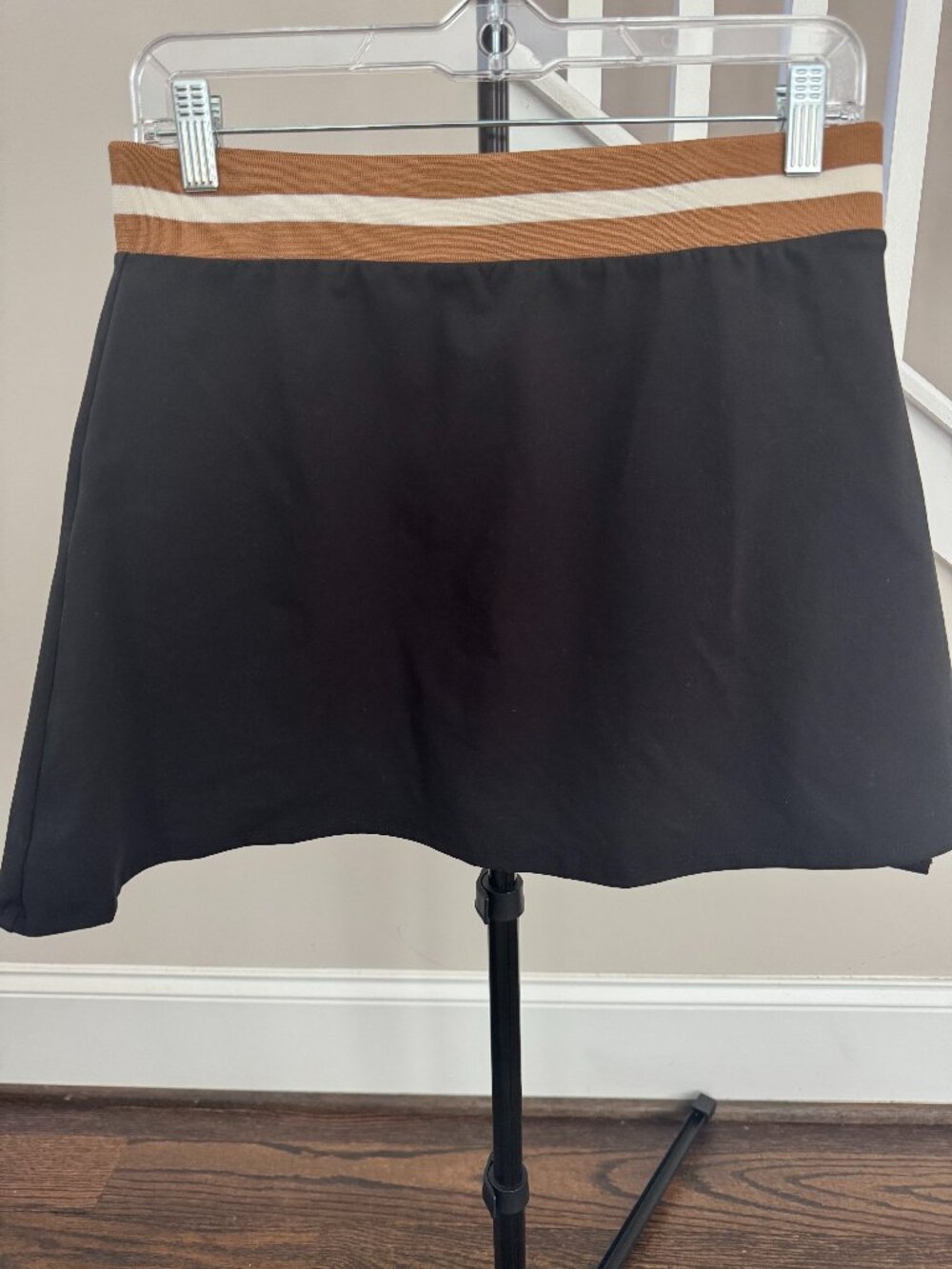 Glyder Tennis Golf Socialite Skirt Black Oatmilk Almond Color Size Large
